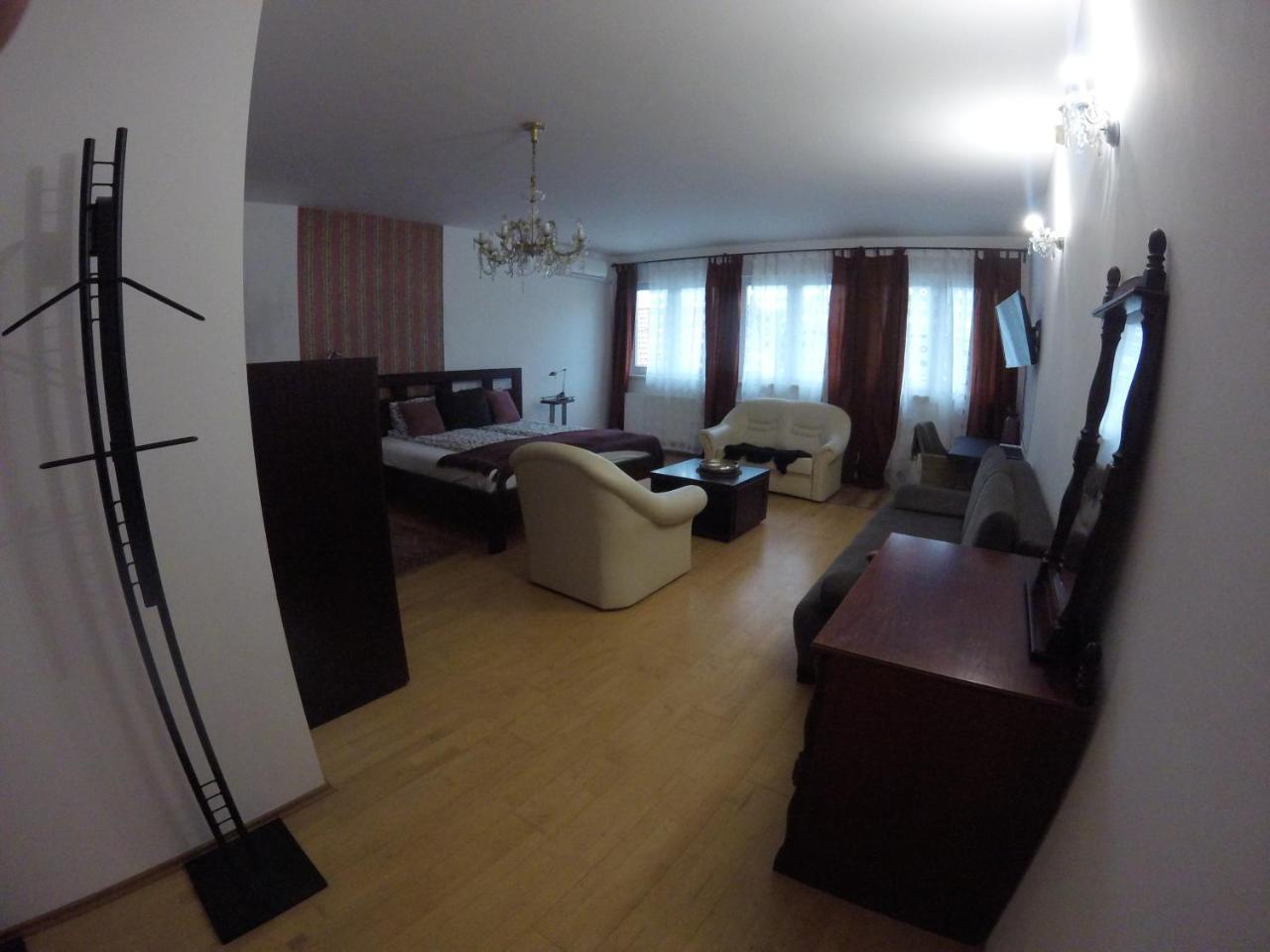 Dozsahaz Hotel Zalaegerszeg Buitenkant foto